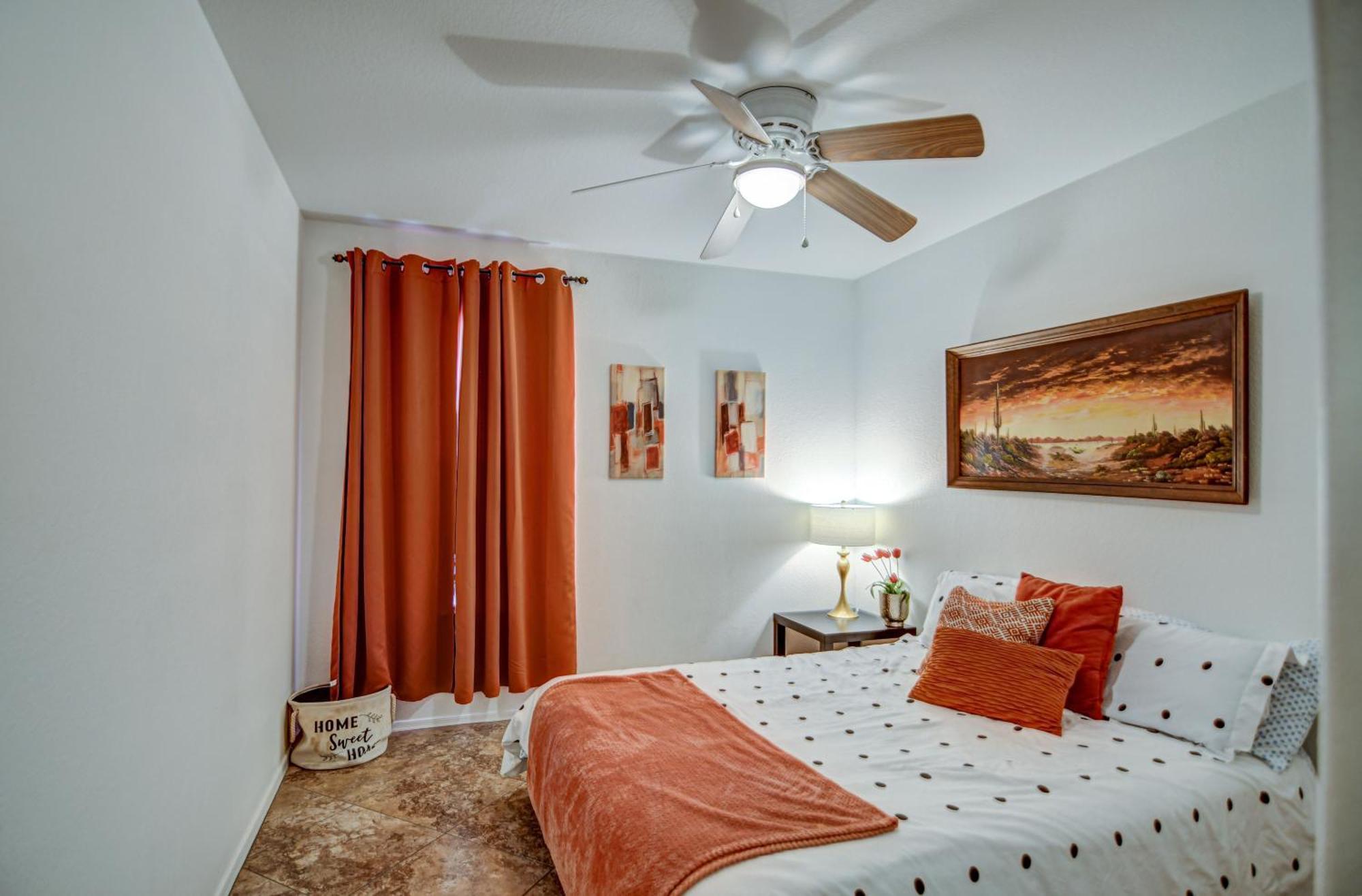 Route 66 Oasis In Downtown Gilbert With Heated Pool & Mini Golf Villa Exterior foto