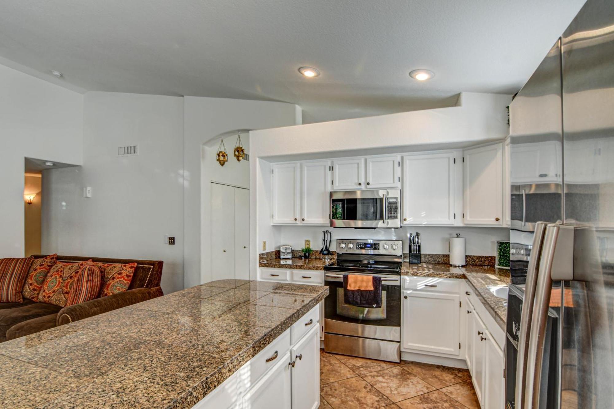 Route 66 Oasis In Downtown Gilbert With Heated Pool & Mini Golf Villa Exterior foto