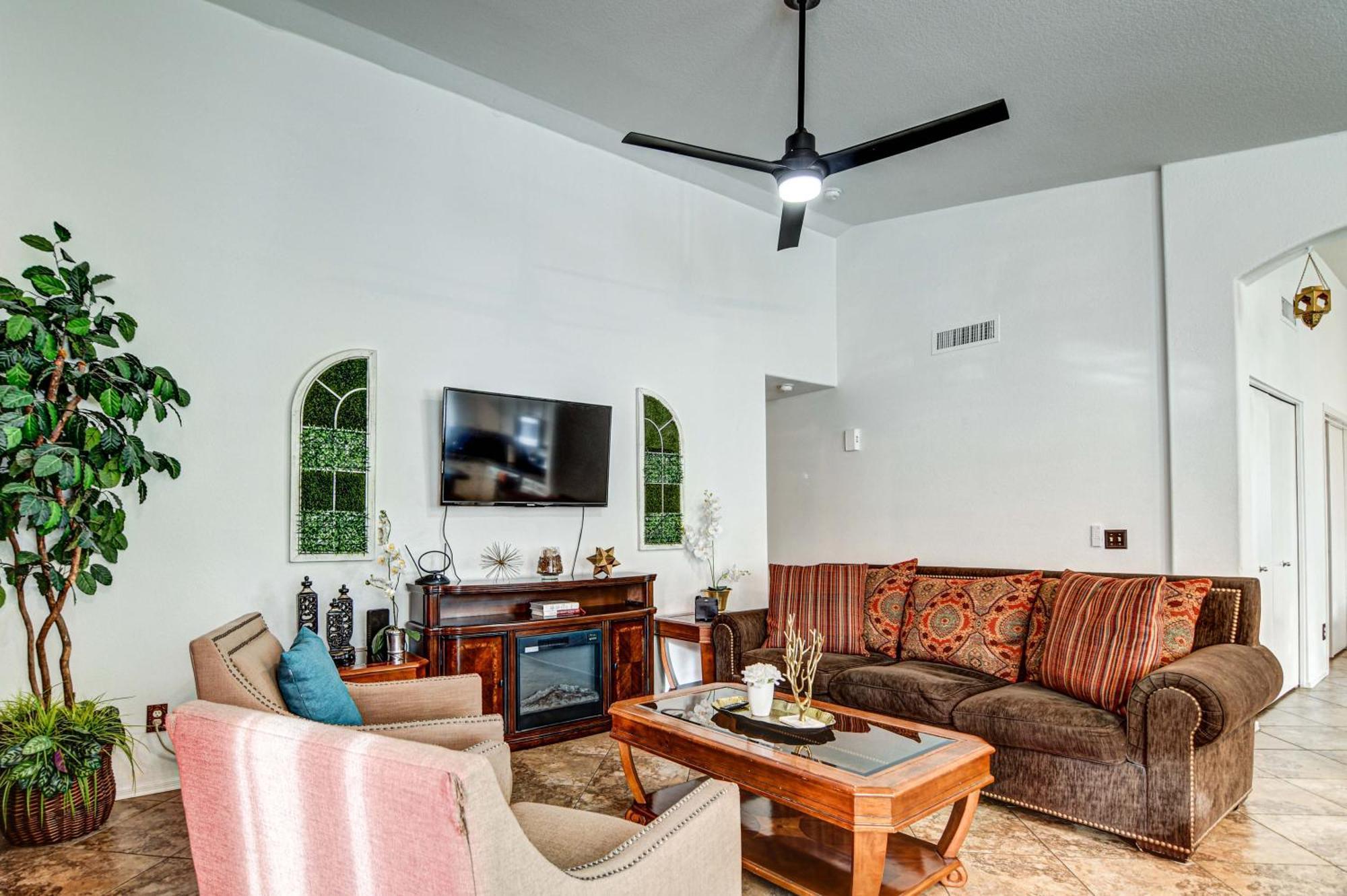 Route 66 Oasis In Downtown Gilbert With Heated Pool & Mini Golf Villa Exterior foto
