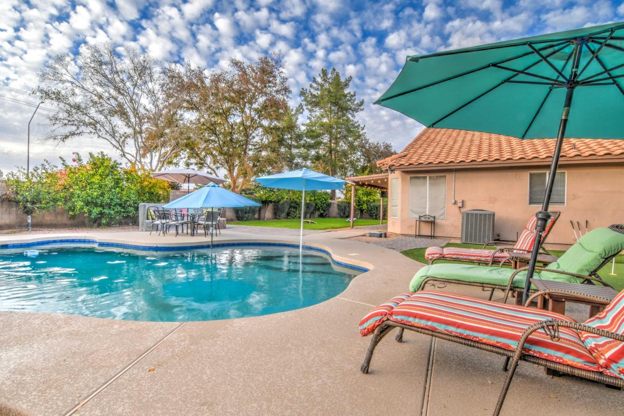 Route 66 Oasis In Downtown Gilbert With Heated Pool & Mini Golf Villa Exterior foto