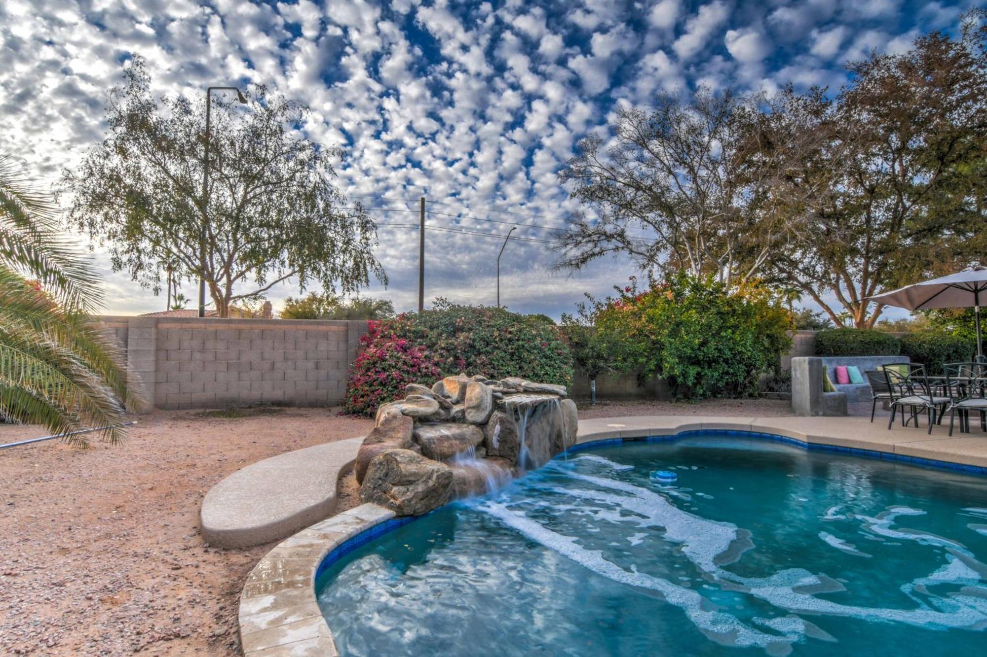 Route 66 Oasis In Downtown Gilbert With Heated Pool & Mini Golf Villa Exterior foto