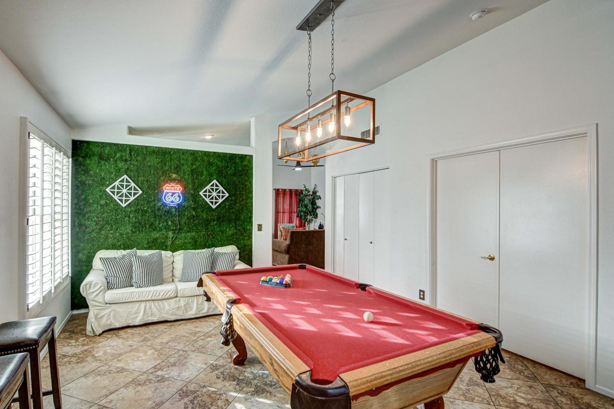 Route 66 Oasis In Downtown Gilbert With Heated Pool & Mini Golf Villa Exterior foto