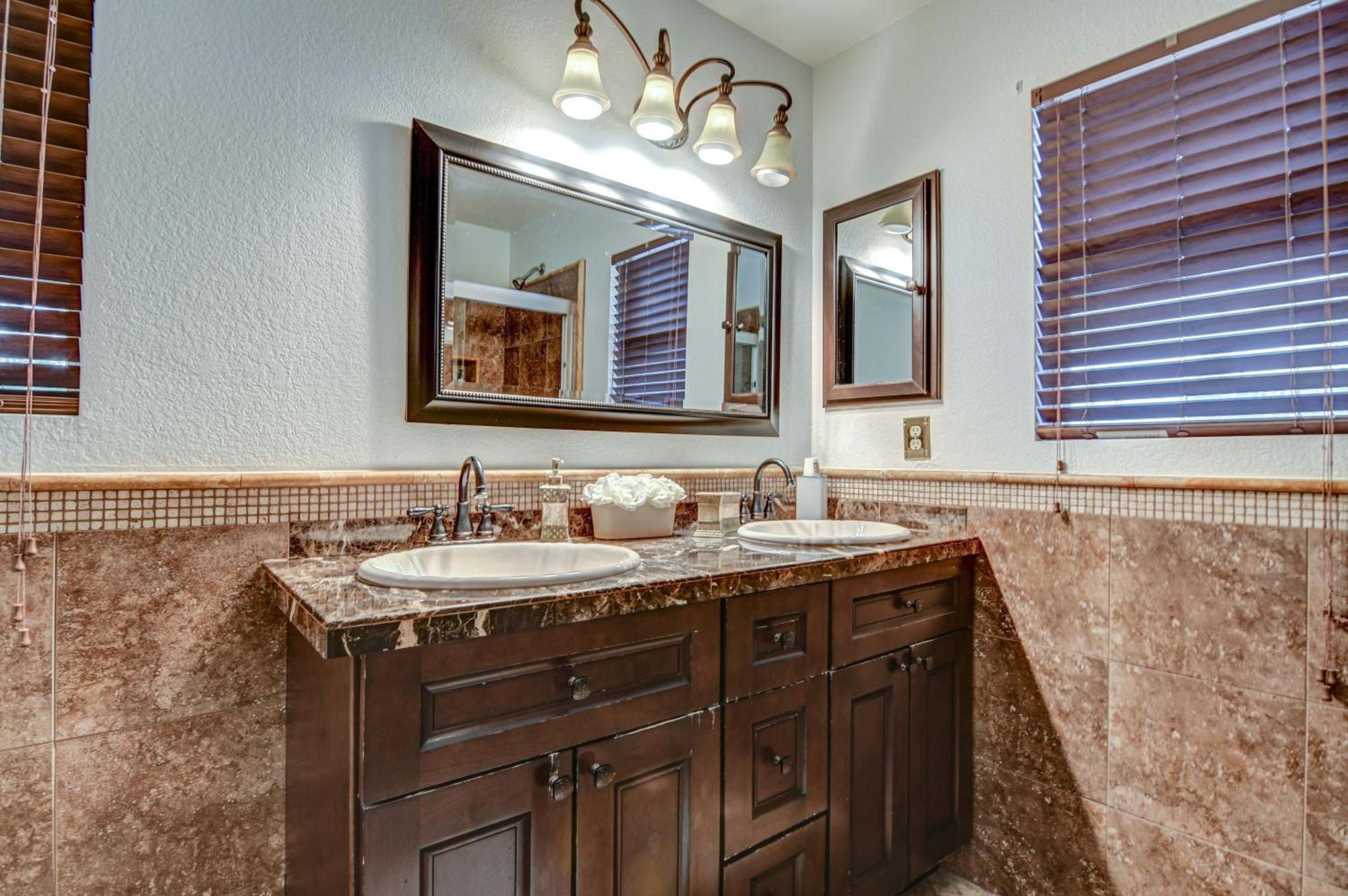 Route 66 Oasis In Downtown Gilbert With Heated Pool & Mini Golf Villa Exterior foto